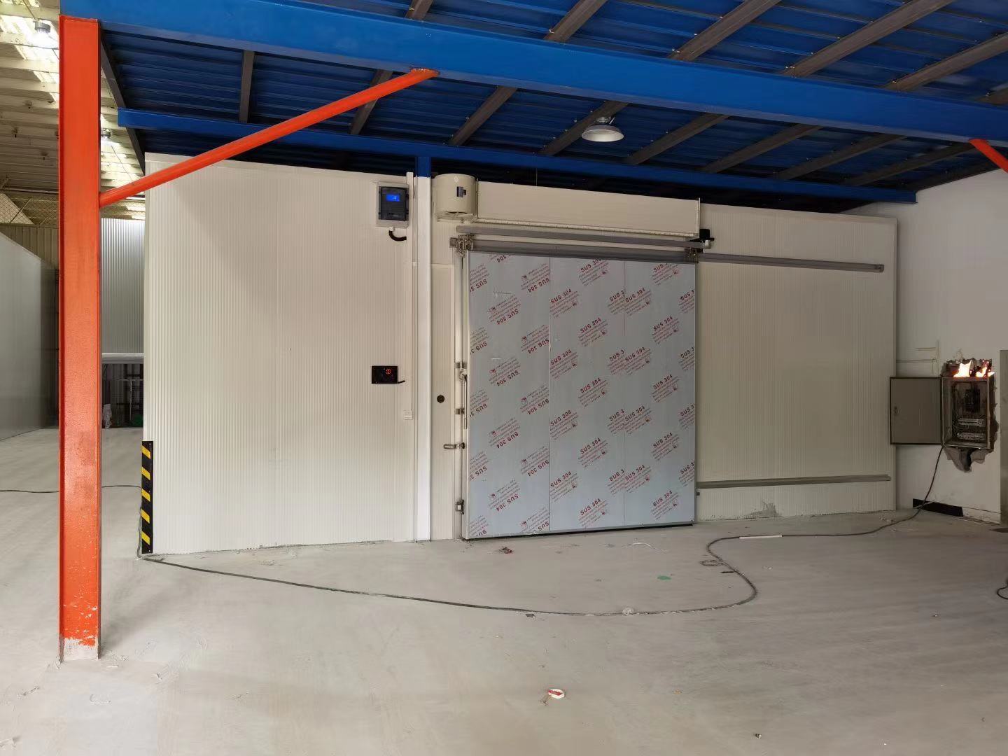 上海11000m3大型冷鏈物流冷庫安裝工程項目(圖4) 上海11000m3大型冷鏈物流冷庫安裝工程項目